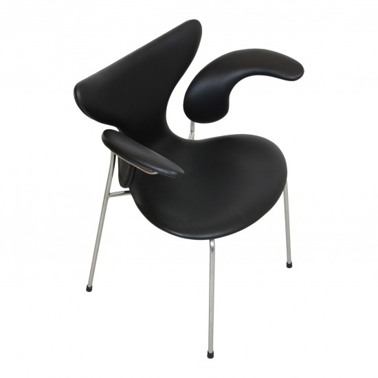 Arne Jacobsen M gen armstol 3208 nypolstret i sort anilin l der